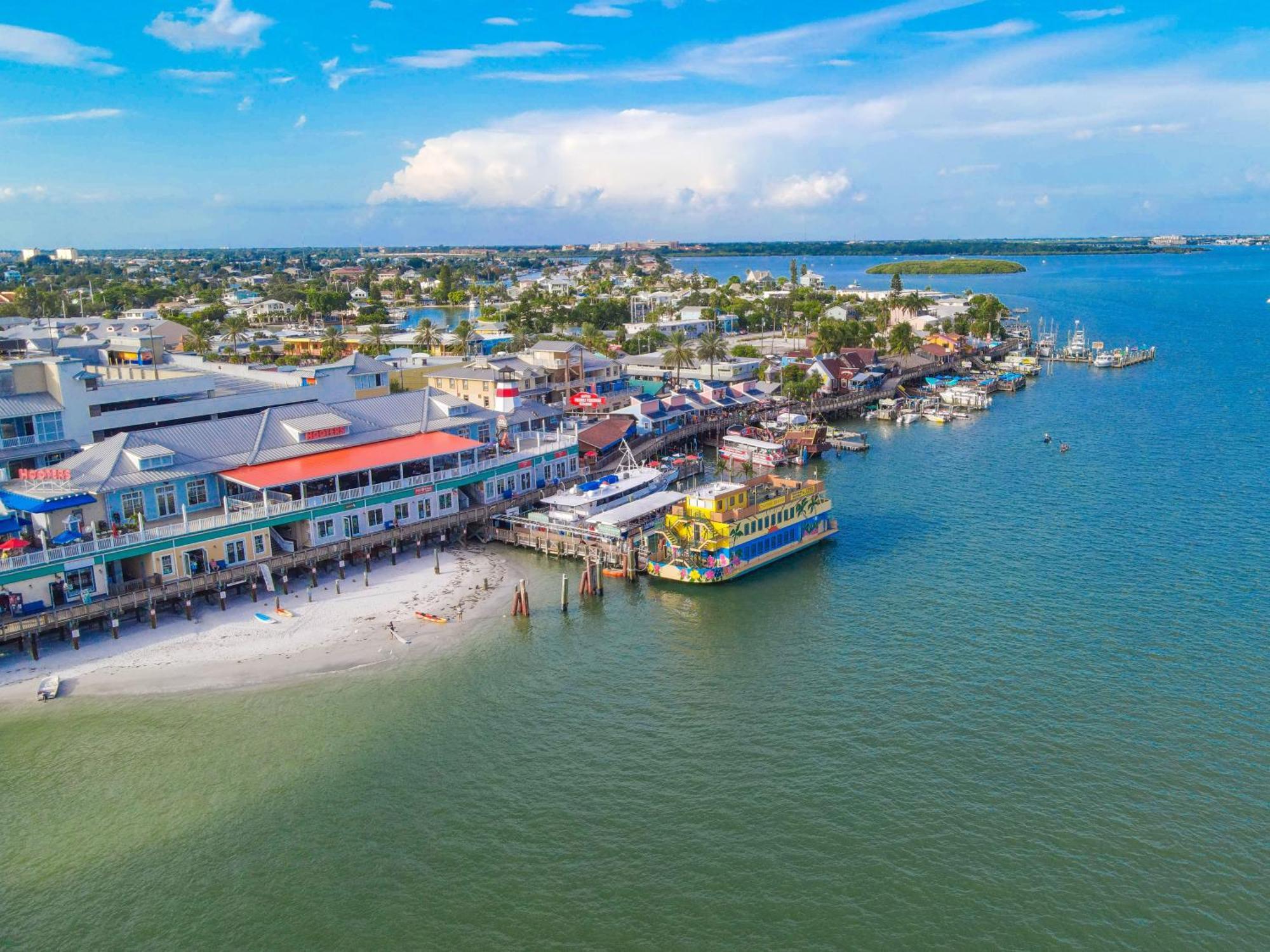 Tropic Terrace #41 - Beachfront Resort St. Pete Beach Bagian luar foto