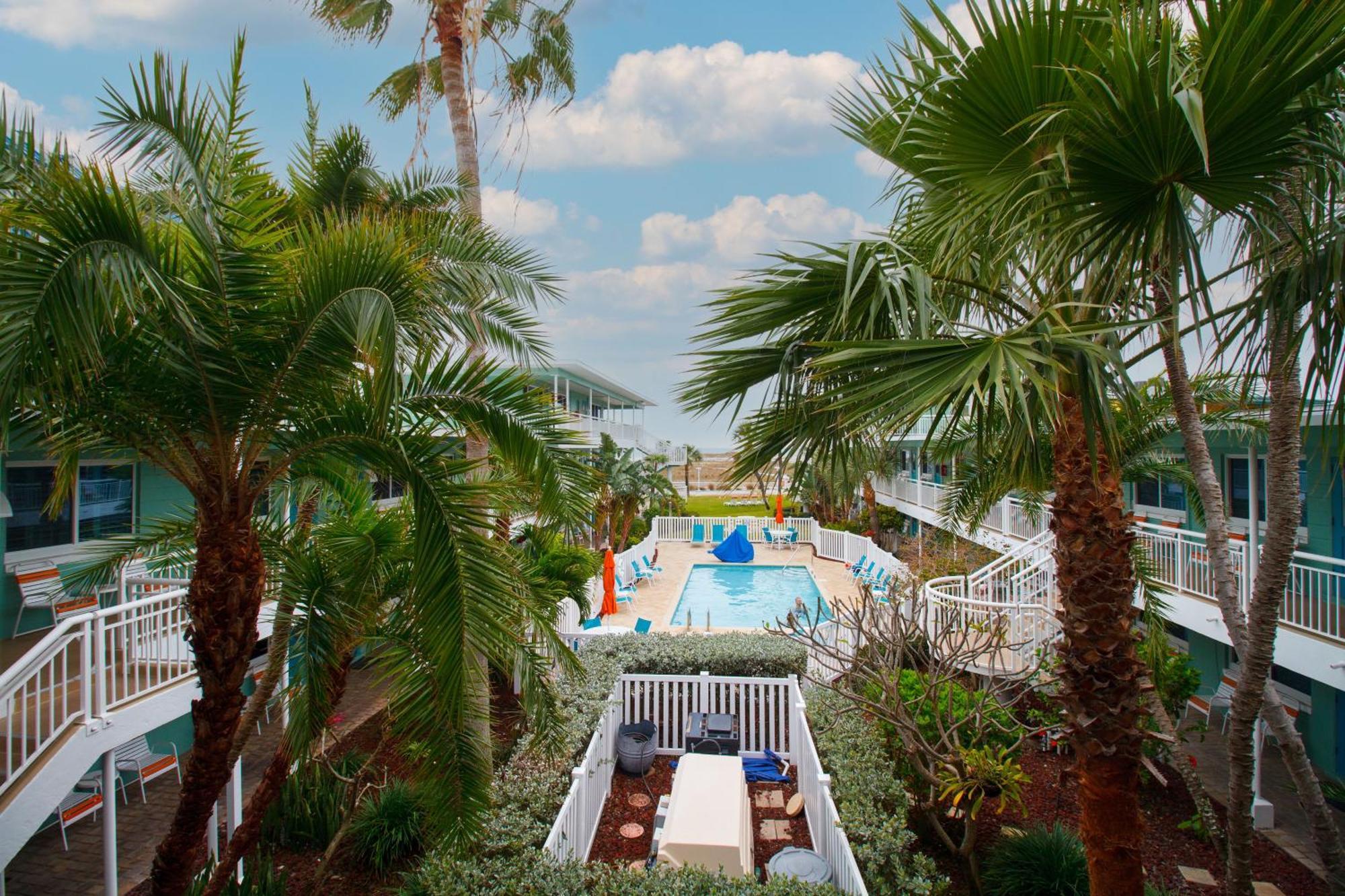 Tropic Terrace #41 - Beachfront Resort St. Pete Beach Bagian luar foto