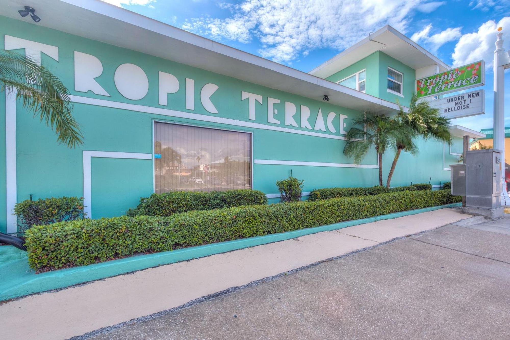 Tropic Terrace #41 - Beachfront Resort St. Pete Beach Bagian luar foto